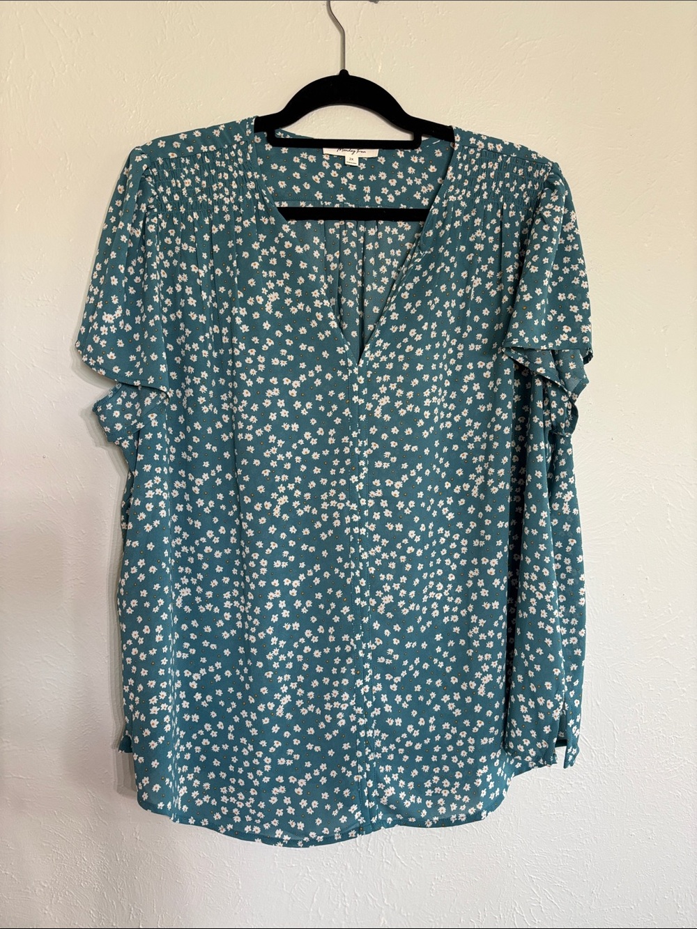 Monday Fun Teal Flower Short Sleeve Top